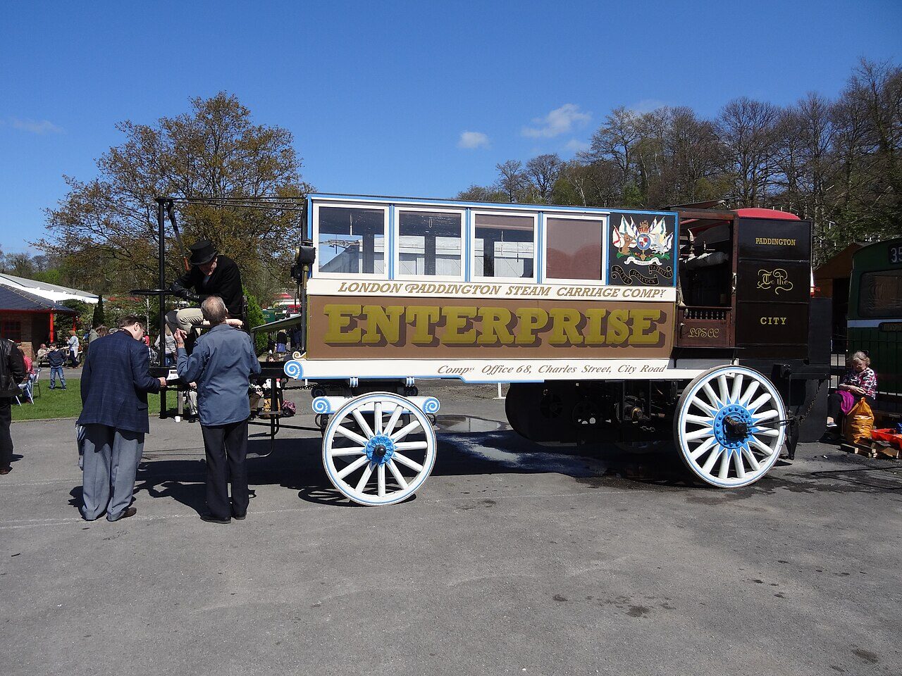 1833年製の蒸気馬車「エンタープライズ号」。ロンドン市街で定期運行された初期の公共交通車両。