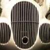 1937年式メルセデス・ベンツW125のフロントグリルと流線型ボディ