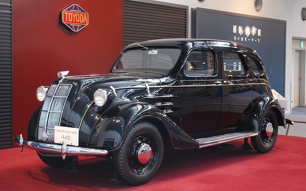 1936年式TOYODA AA。トヨタ初の乗用車として展示されたクラシックカー。